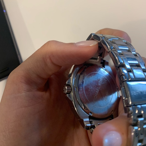 LOT OF 2 MICHAEL KORS WATCHES - Picture 7 of 13